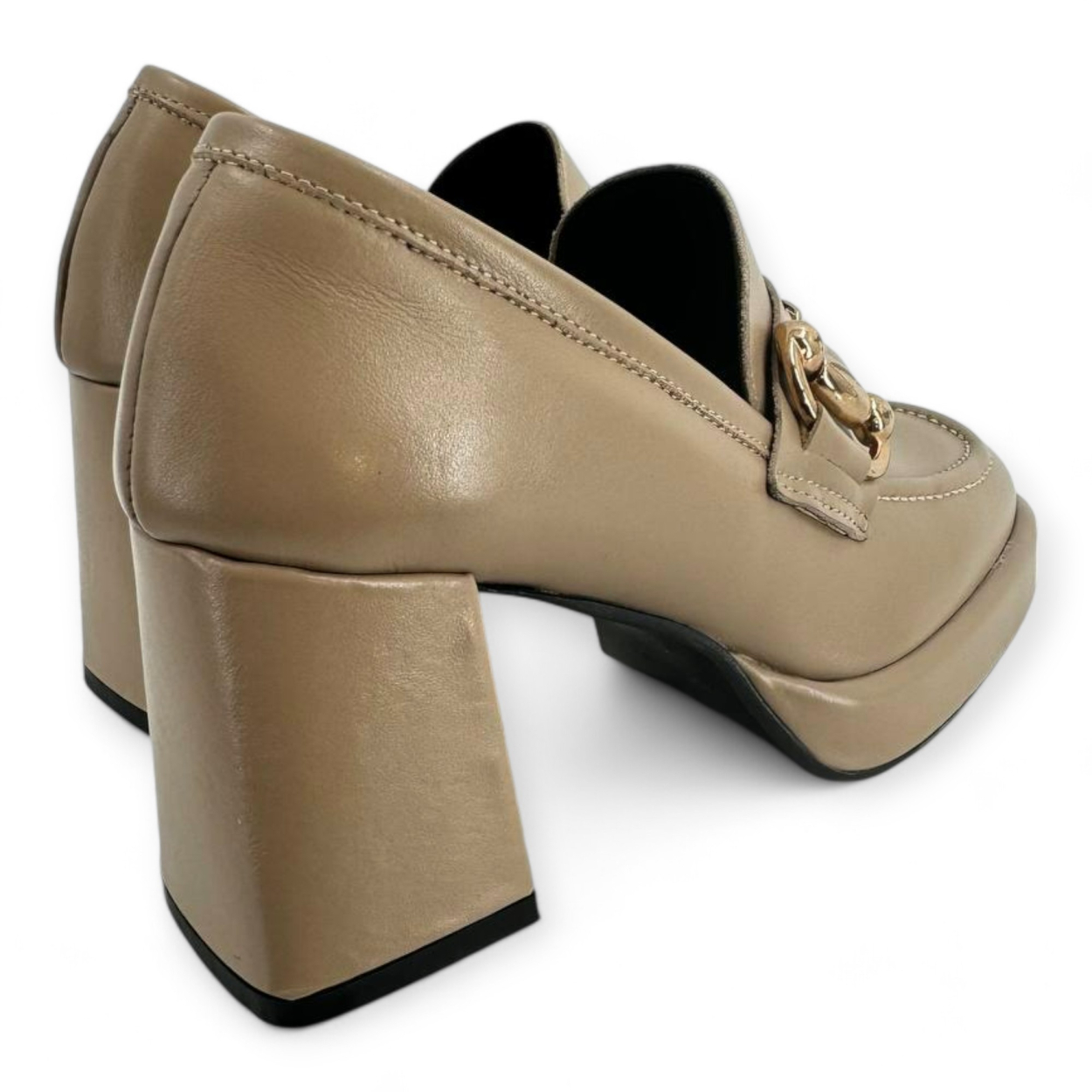 MOCASSINO CON TACCO IN PELLE MILU'... MOCASSINO CON TACCO IN PELLE MILU'...