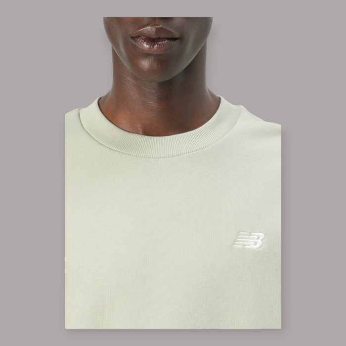 NEW BALANCE SPORT ESSENTIALS CREW FELPA UNISEX