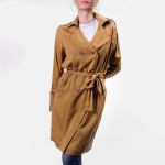 Trench Sienna.Bee Donna in tessuto color caramello