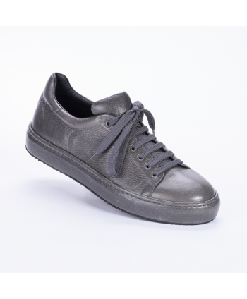 Sneakers Cesare Paciotti 4US Made in Italyi n morbidissima pelle colore grigio antracite.
